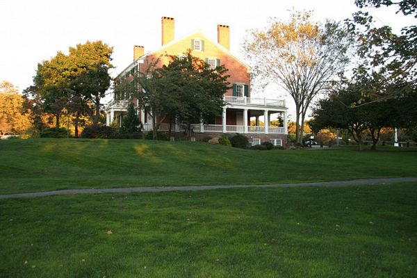 image of the David LaTourette House in the Staten Island Greenbelt